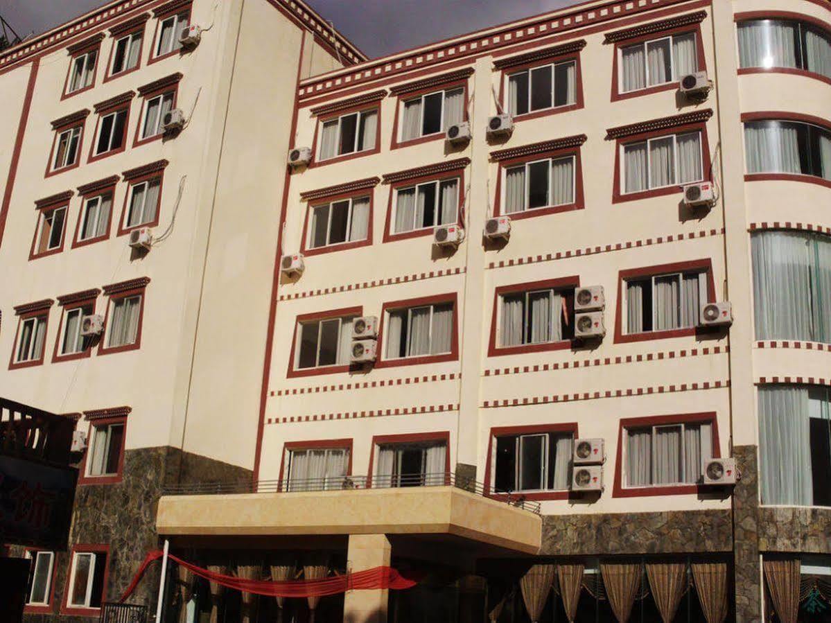 An E Courtyard Hotel Jiu Zhai Gou Branch จิ่วไจ้โกว ภายนอก รูปภาพ